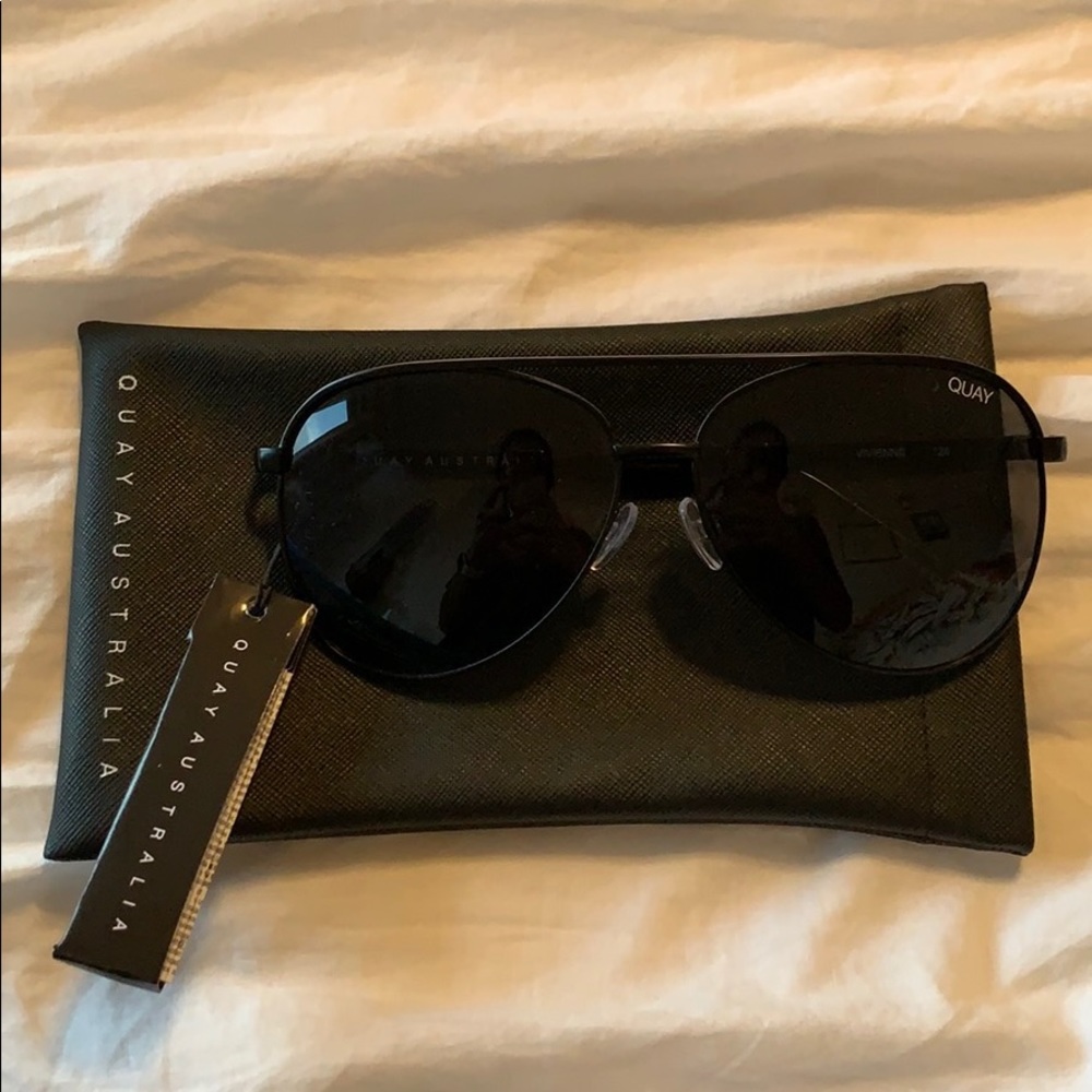 Quay Vivienne Sunglasses